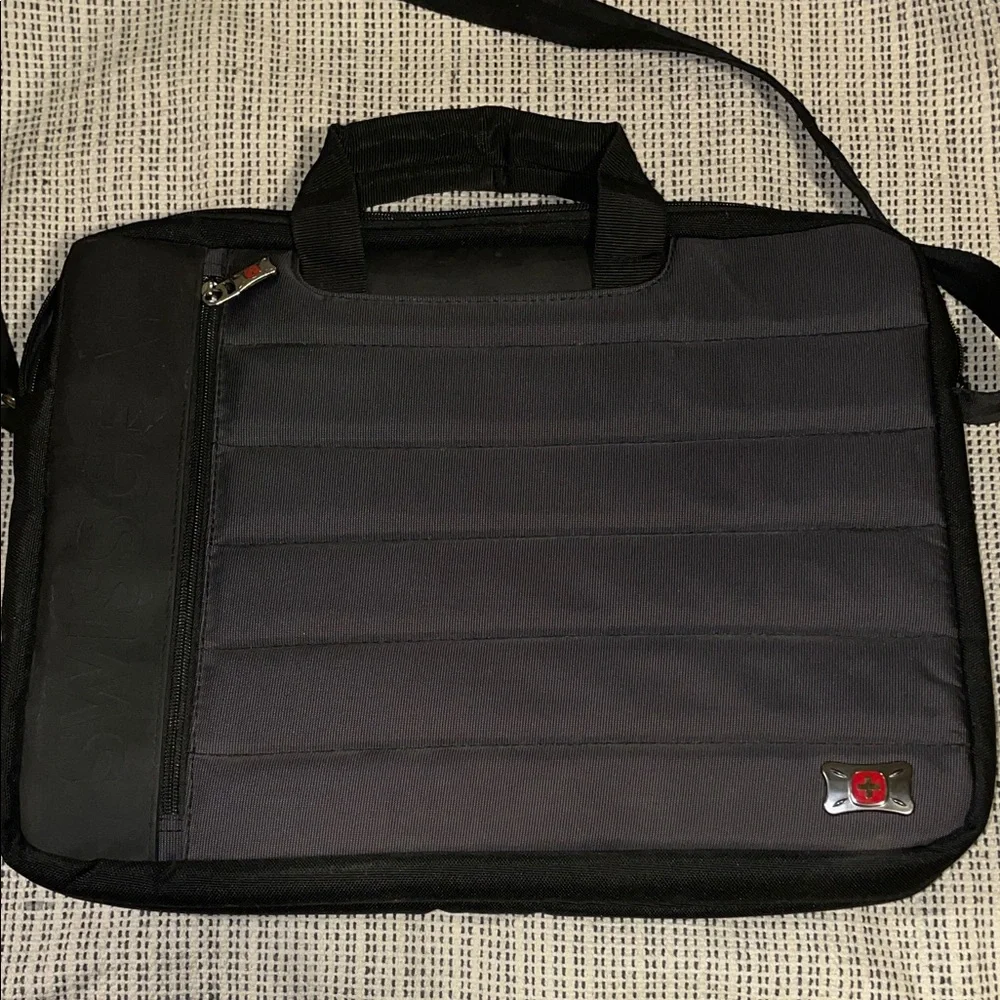 Preowned Swiss Gear Stylish Black Laptop Bag
